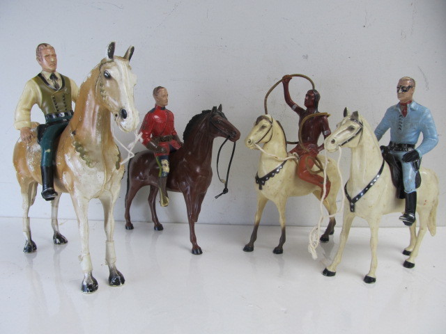 lot 152 image: Group of Vintage HARTLAND etc Large Toy Figures