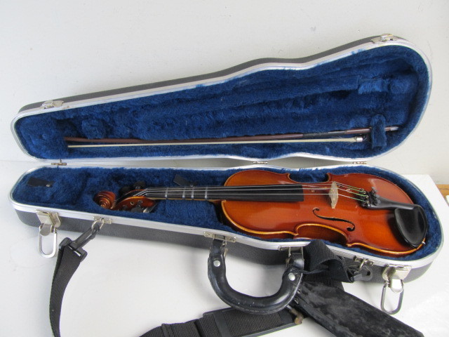 lot 127 image: LEWIS German 12 Violin wHard Case