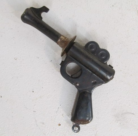 lot 1 image: Original 1930s Daisy BUCK ROGERS 25th Century Pop Ray Gun