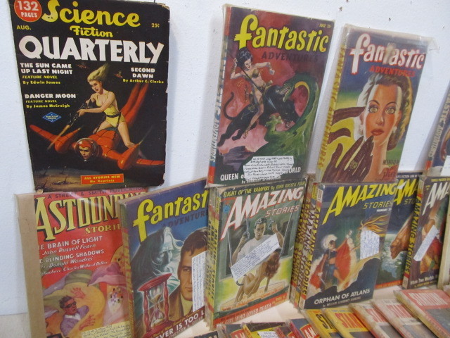 lot 6 image: Collection of Orig Vintage Golden & Silver Age Paperback Pulp Fiction Books