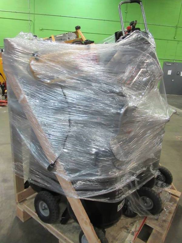 lot 146 image: WHOLESALE PALLET OF RETURNS - 7 HUSKY AND 1 DEWALT AIR COMPRESSORS