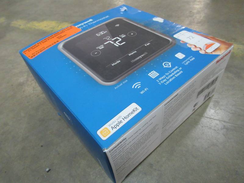 lot 161 image: Honeywell RCHT8610WF2006 Lyric T5 Wi-Fi Smart 7 Day Programmable Touchscreen Thermostat with Geofencing