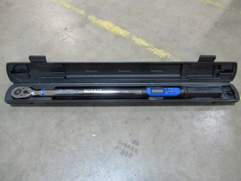 lot 166 image: Kobalt 12-in Drive 12.5-ft lb to 250-ft lb Programmable Electronic Torque Wrench 80720 With Case