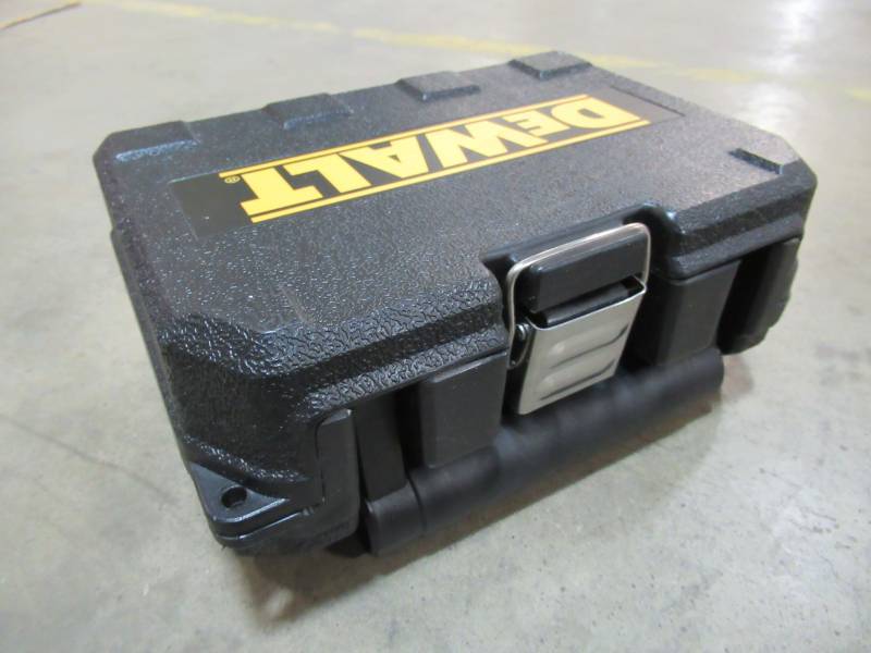 lot 179 image: Dewalt 100 ft. 3-Spot Laser Level, DW08301 - Slightly Used
