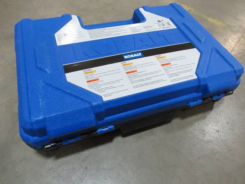lot 182 image: Kobalt 63-Piece Standard (SAE) and Metric Polished Chrome Mechanics Tool Set 86751