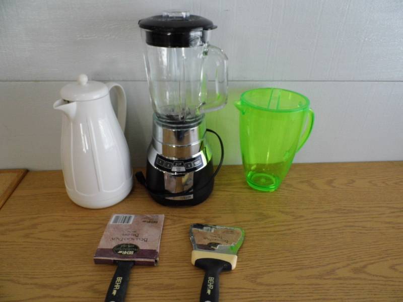 lot 2 image: Blender - Pitcher