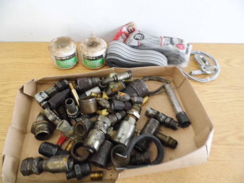 lot 6 image: Fittings