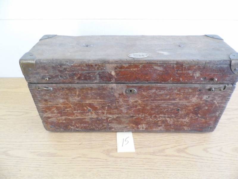 lot 15 image: Sexton wStand and Case