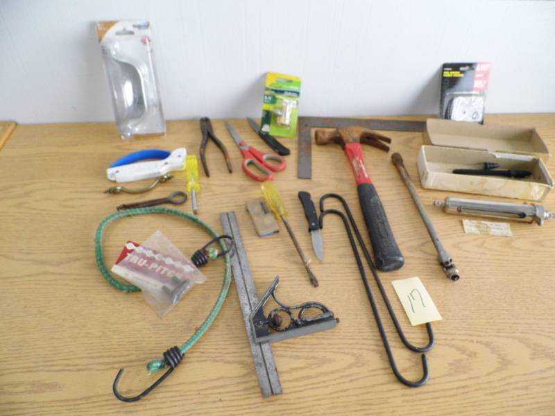 lot 17 image: Hardware - Syringe