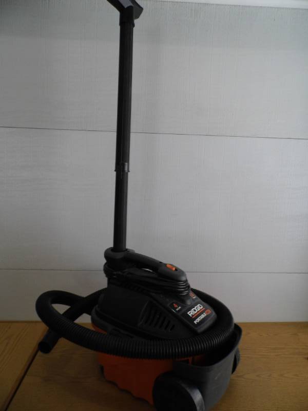 lot 44 image: Rigid Vac