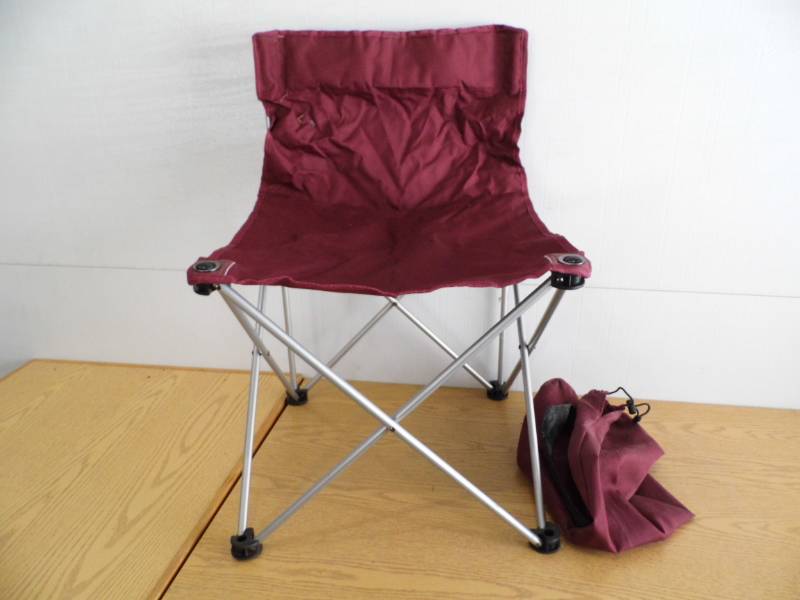 lot 48 image: Folding Chair