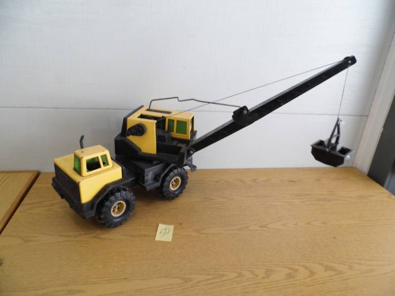 lot 50 image: Tonka Crane