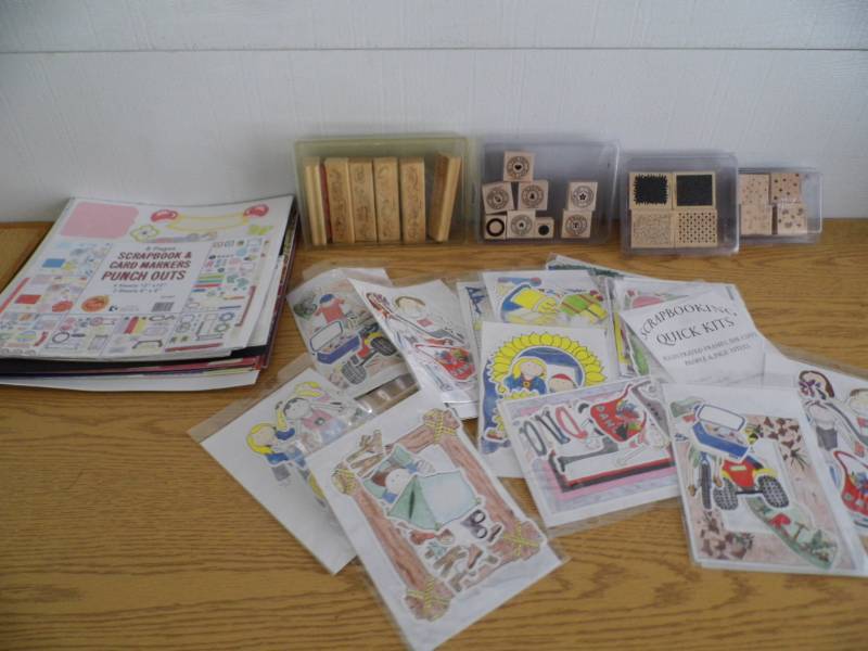 lot 54 image: Scrapbooking Items
