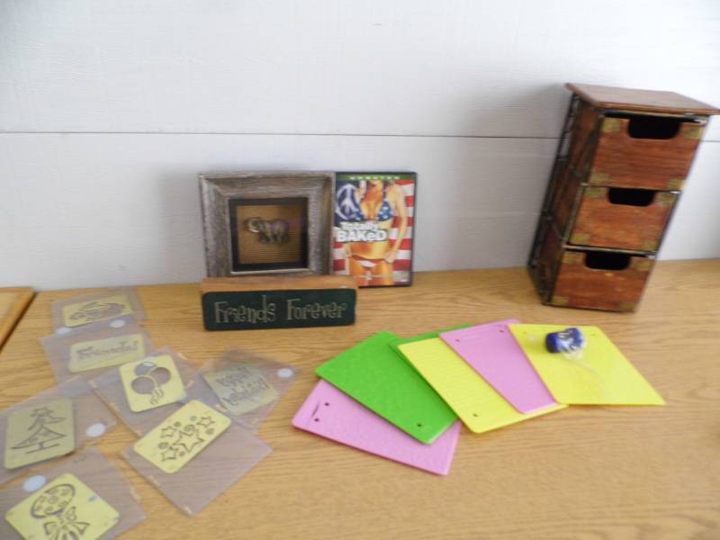 lot 62 image: DVD - Craft Items