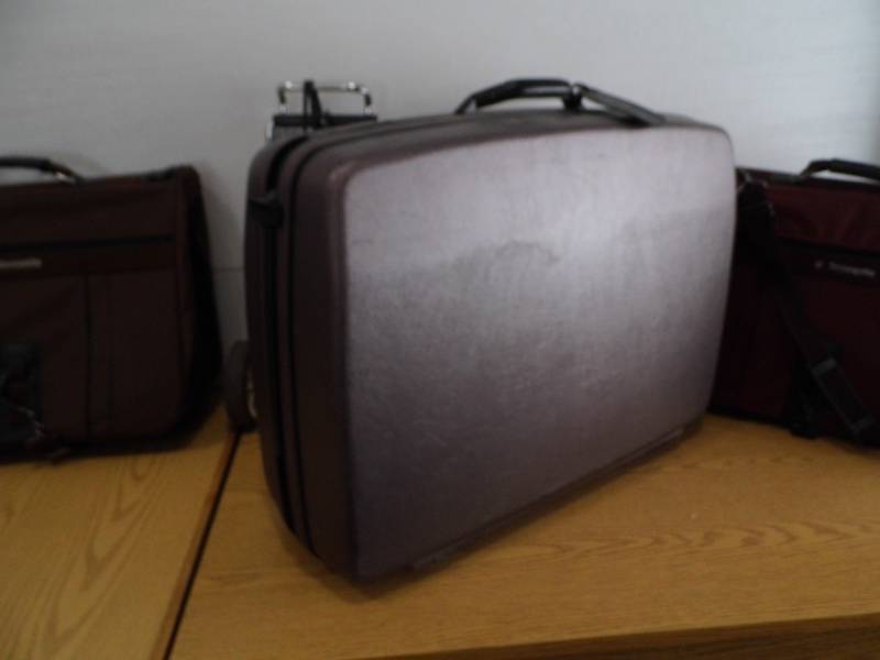 lot 74 image: Samsonite Luggage