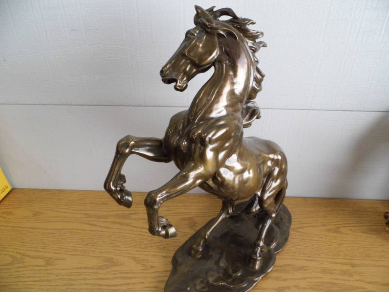 lot 102 image: OK Lightening Horse Statue