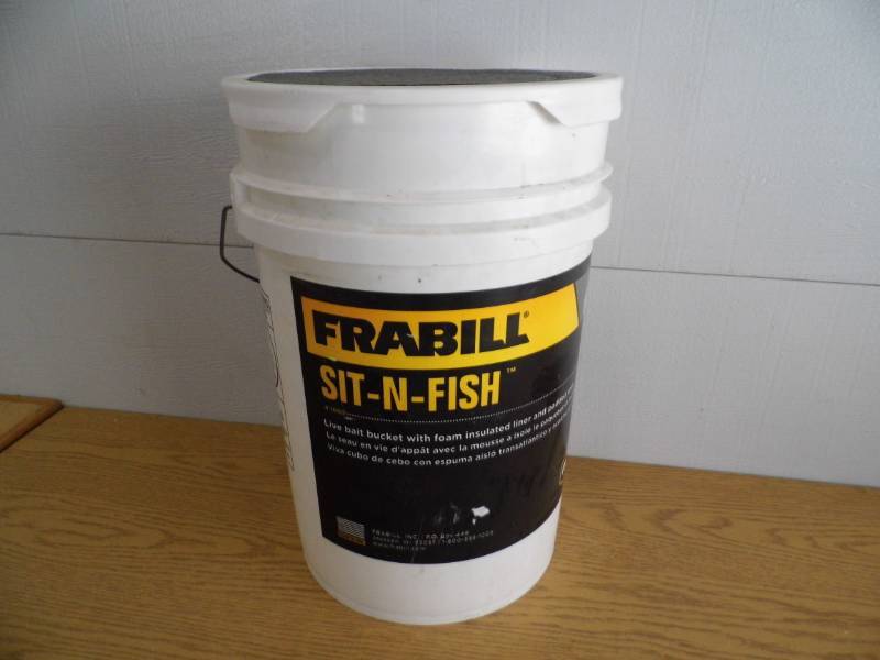 lot 111 image: Sit N Fish Bucket