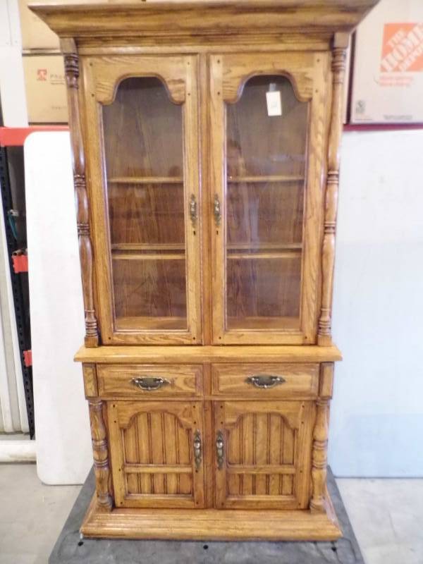 lot 121 image: China Hutch