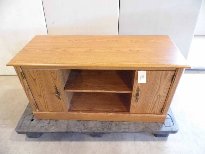 lot 124 image: TV Stand