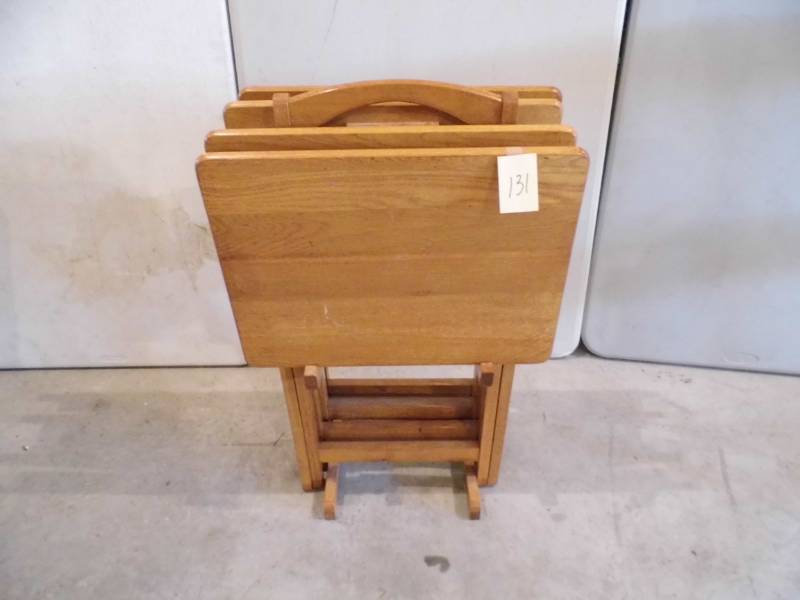 lot 131 image: TV Trays