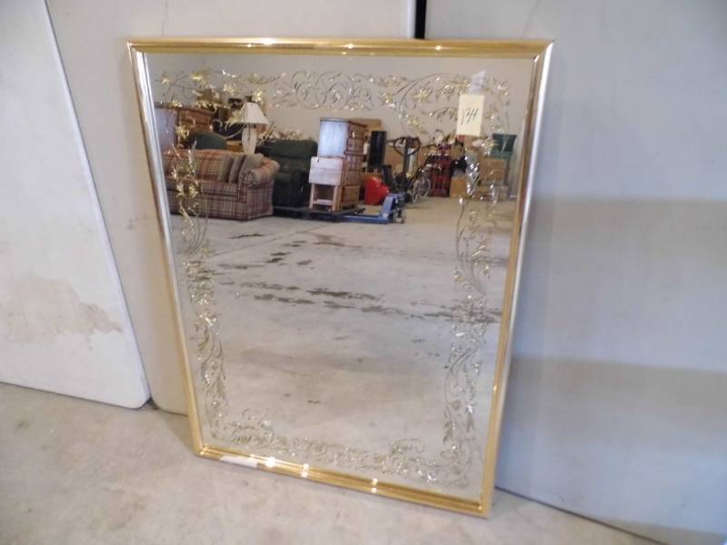 lot 134 image: Mirror