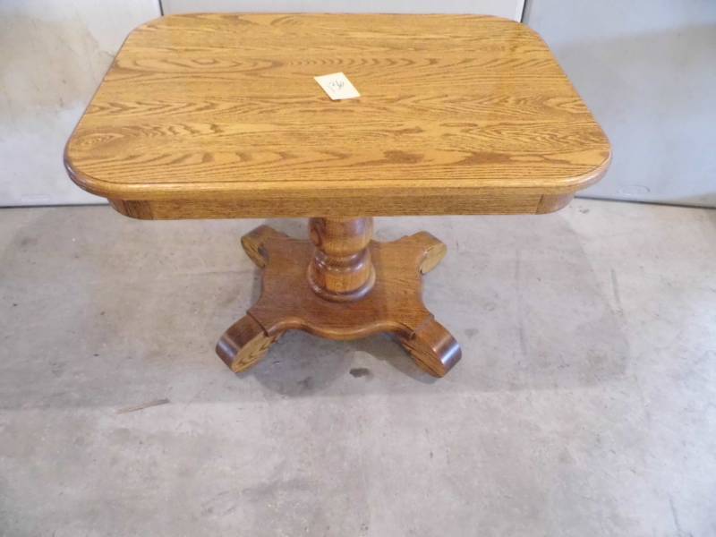 lot 136 image: Oak End Table