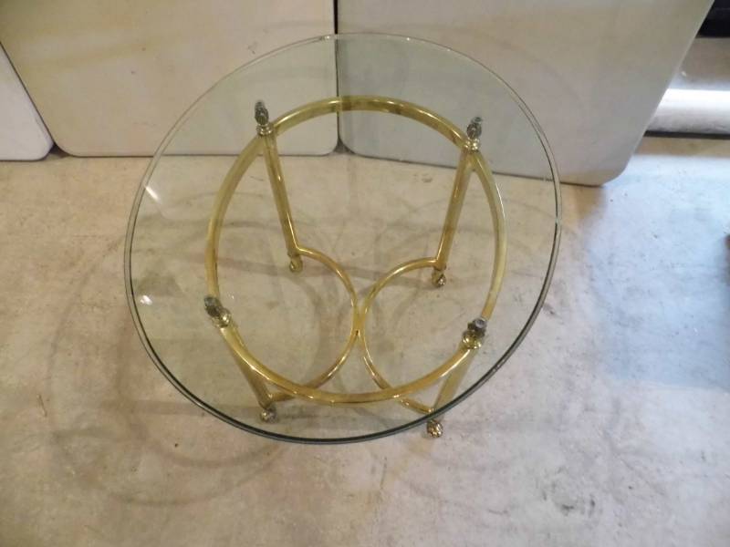 lot 144 image: Brass End Table -Oval