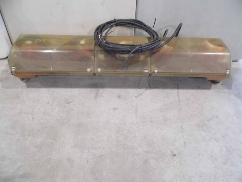 lot 165 image: Emergency Vehicle Light Bar