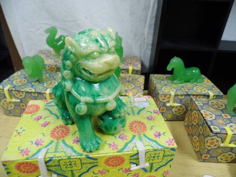 lot 19 image: Jade Green Figures