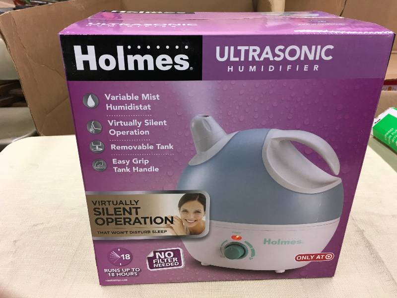 lot 240 image: Holmes Ultrasonic Humidifier, Retail $29.99
