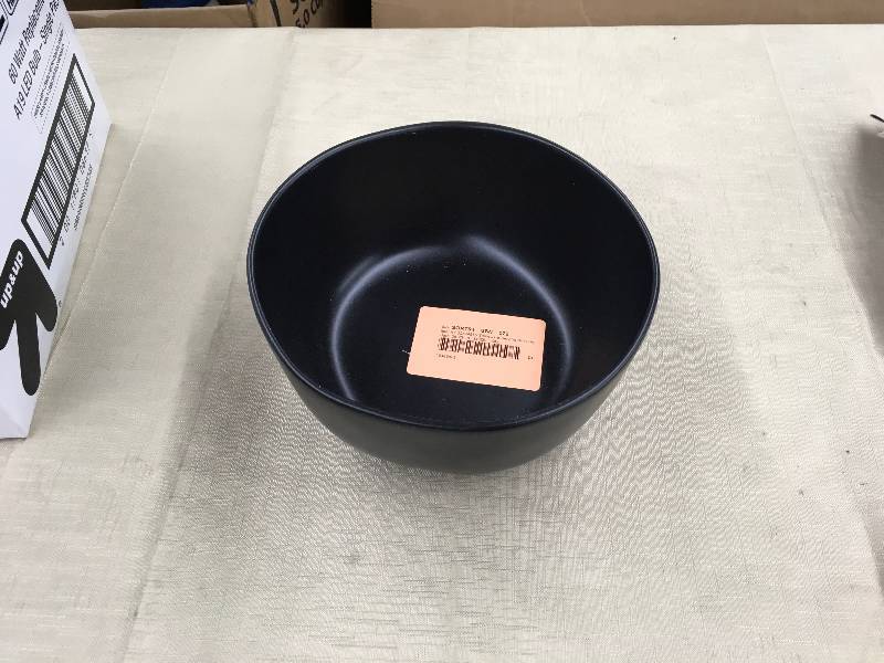 lot 269 image: Hearth & Hand Serve Bowl, Retail $19.99