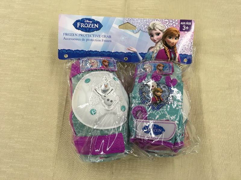 lot 274 image: Frozen Protective Gear, Retail $14.99