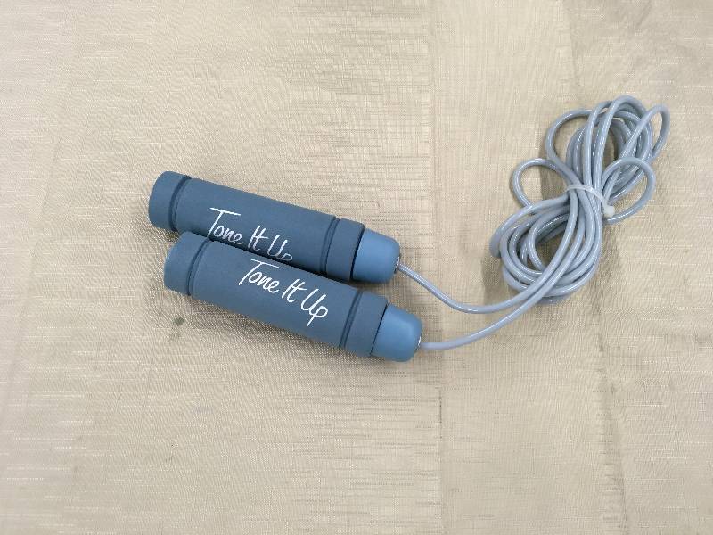 lot 278 image: Tone It Up Jump Rope, Retail $9.99