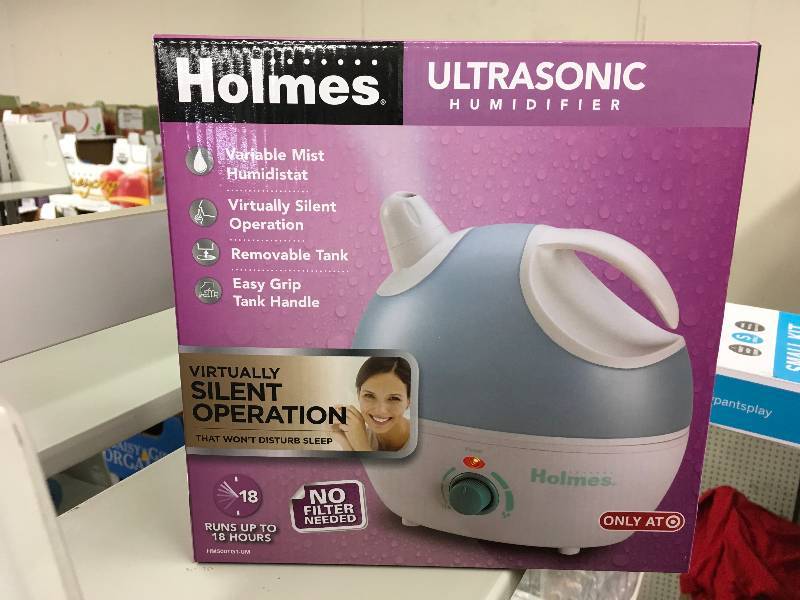 lot 430 image: Holmes Ultrasonic Humidifier, Retail $29.99