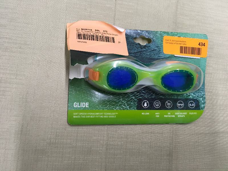 lot 434 image: Speedo Multi Color Goggles, Retail $14.99