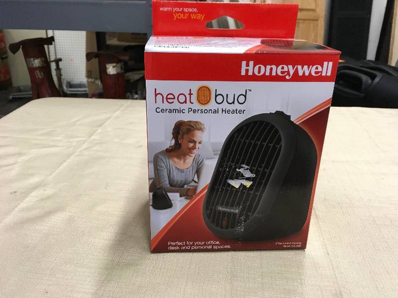 lot 441 image: Honeywell Heat Bud, Retail $15.99