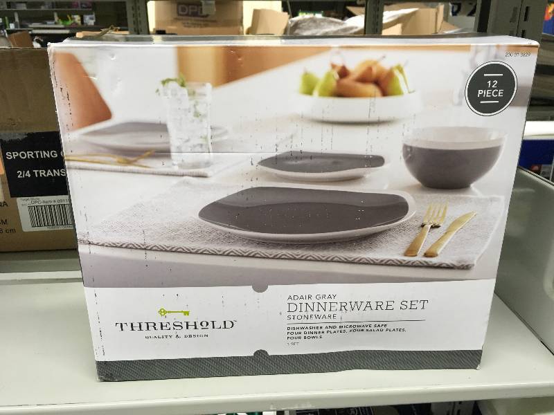 lot 474 image: Threshold Dinnerware Set, Retail $29.99