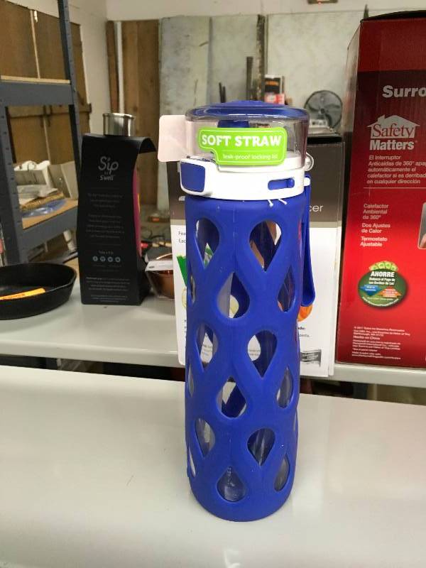 lot 512 image: Soft Straw Blue Tumbler, Retail $14.99