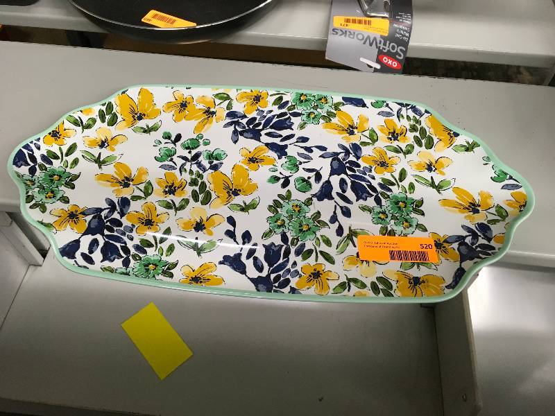 lot 520 image: Rectangular Melamine Serving Tray, Retail $12.99
