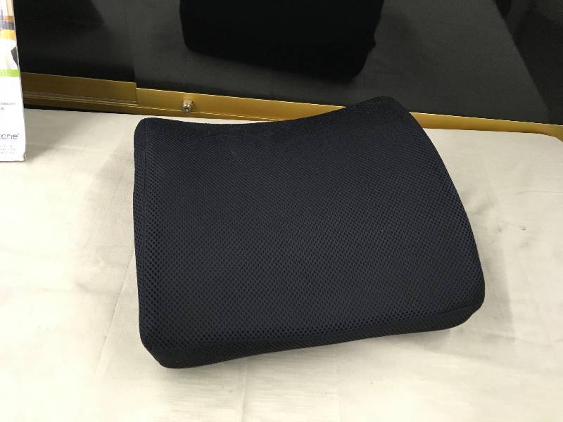 Samsonite Lumbar Seat Cushion, Retail $9.99