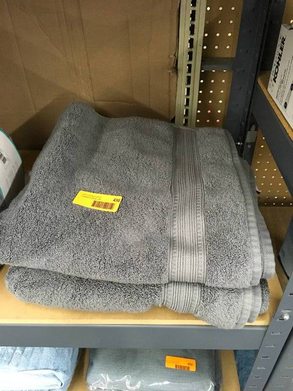 2PK Charisma Bath Towels, Retail $9.99