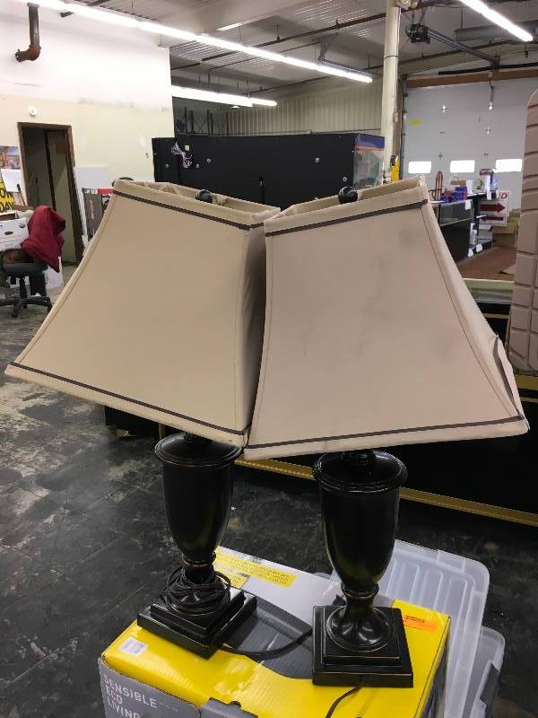 2PK Table Lamps, Retail $69.99
