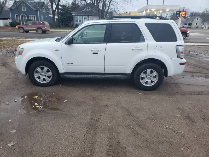 lot 1 image: 2008 Mercury Mariner