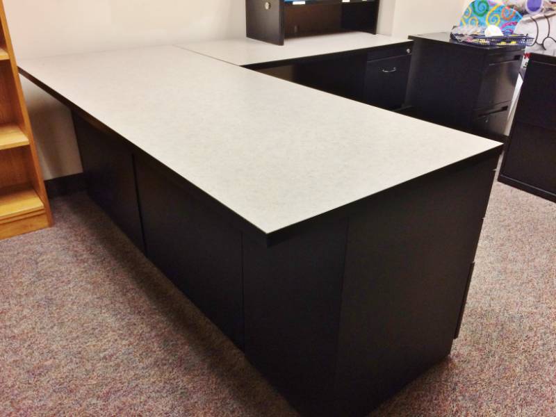 lot 13 image: MSRP $2000 High Quality Steelcase Executive Office Workstation Desk wRight Return, 1-3 Drawer Filing Cabinet, 1-2 Drawer Filing Cabinet & Extended Front Desktop Surface Guest Workspace Sleek Chic Black Design Excellent Premium Condition 
