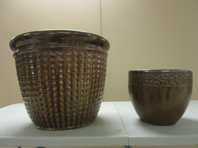POTTED PLANTERS