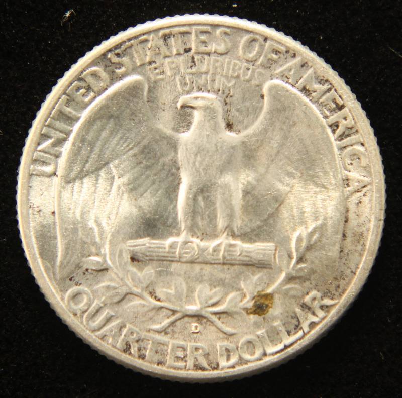 1946-D WASHINGTON SILVER QUARTER BU-UNC