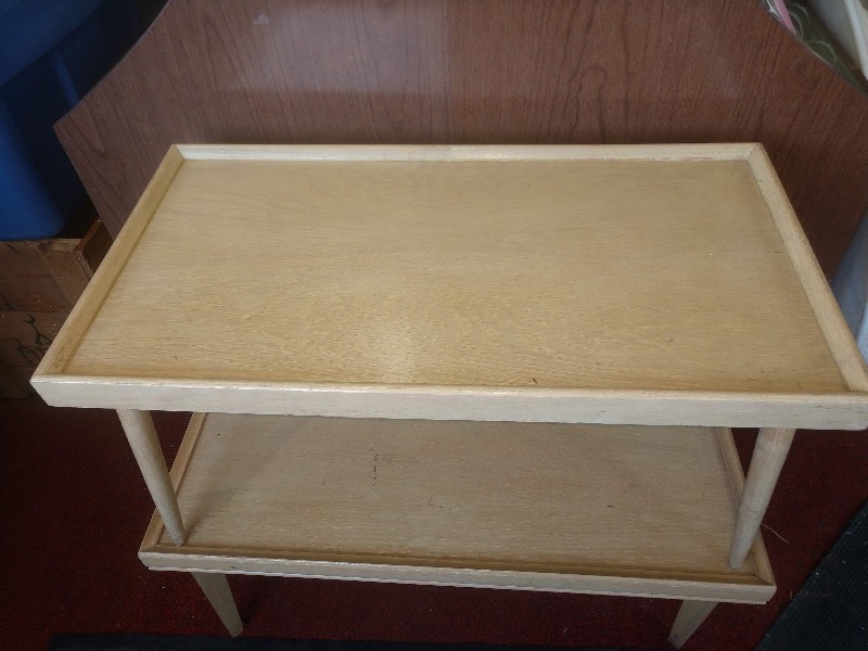 lot 73 image: Pair of Vintage Wood End Tables