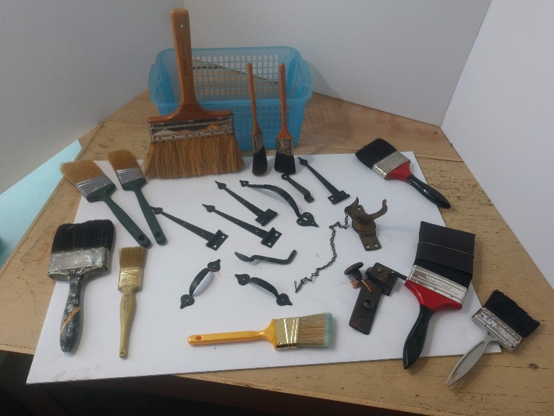 lot 28 image: Lot of Paint Brushes and Vintage Door Hardware