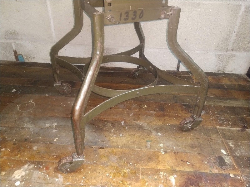 lot 90 image: UHL Steel Desk Chair on Wheels Toledo Metal Furniture Co.