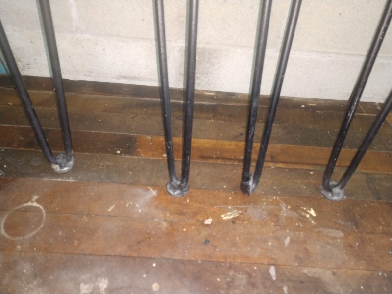 lot 104 image: Hairpin Mid Century Table Legs